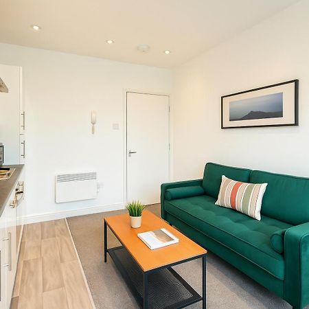 2 Bedroom Apartment Near City Centre, Uni & Parks! Cardiff Exterior photo